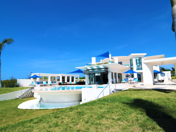 Luxury villa with pool